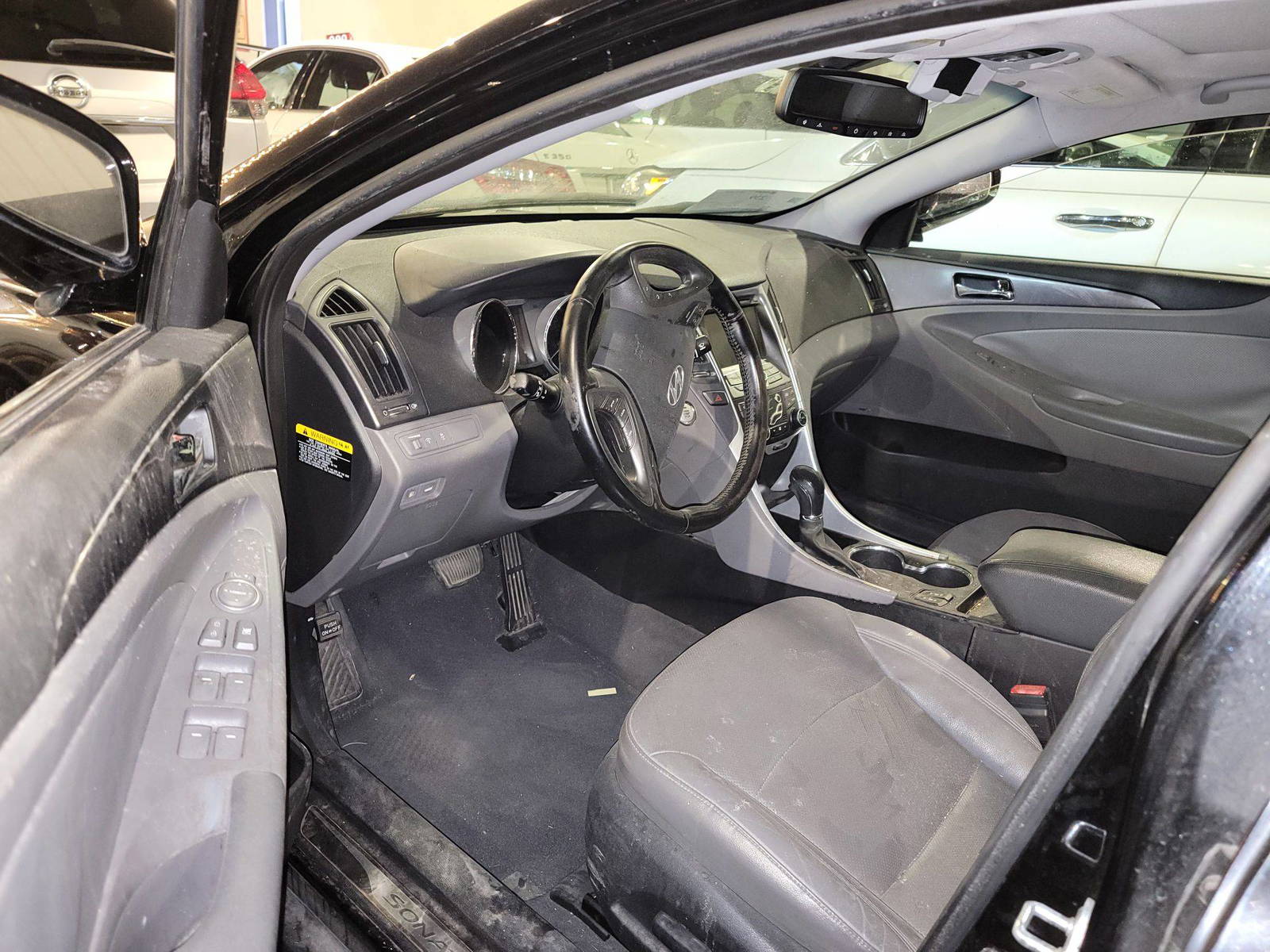 2015 HYUNDAI SONATA — 194001 Miles — Lot 3349074 — Main - Marhaba Auctions Used Cars - Image 9