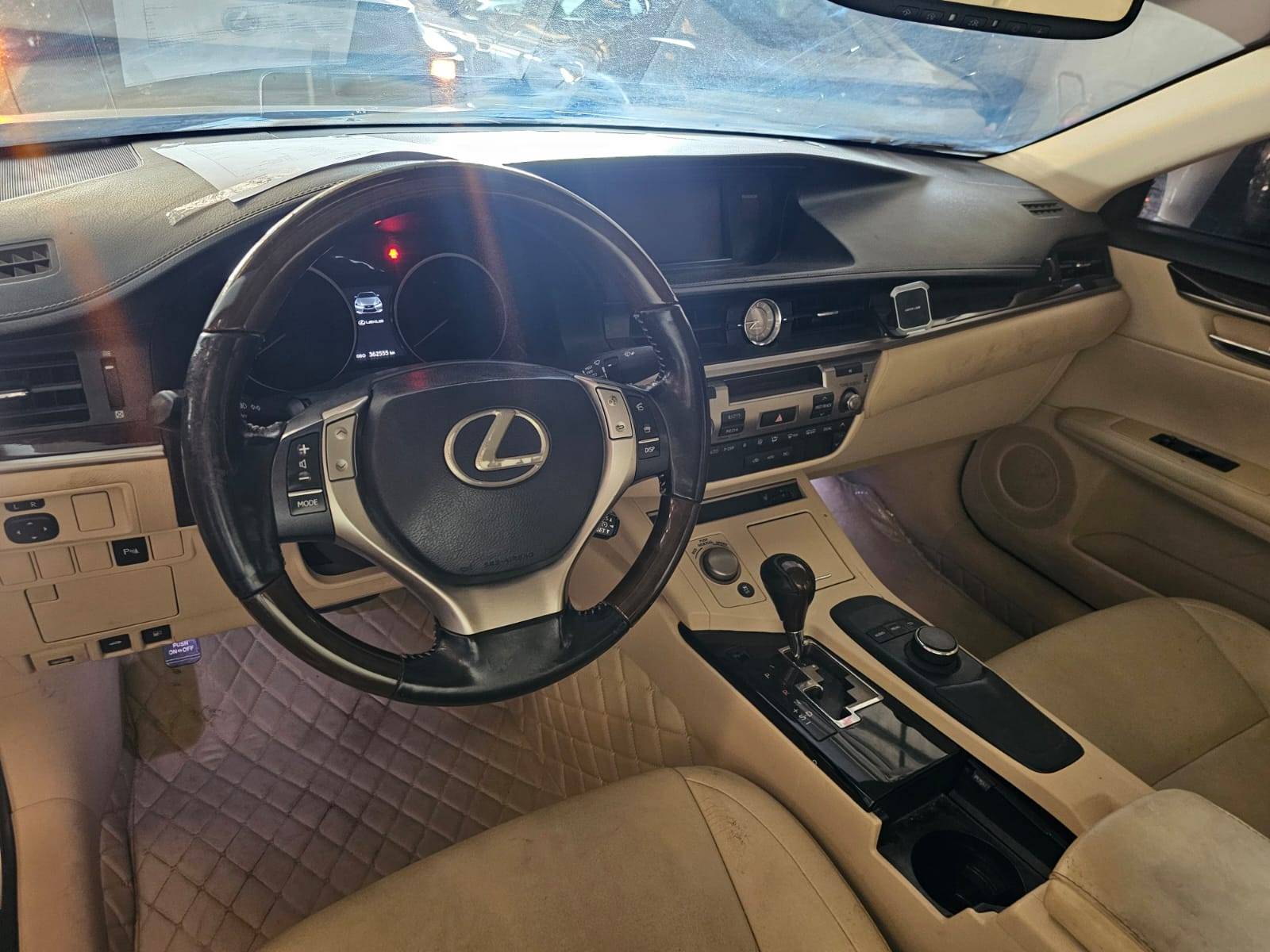 2013 LEXUS ES 350 — 362554 KM — Lot 2D2051617 — Main - Marhaba Auctions Used Cars - Image 10