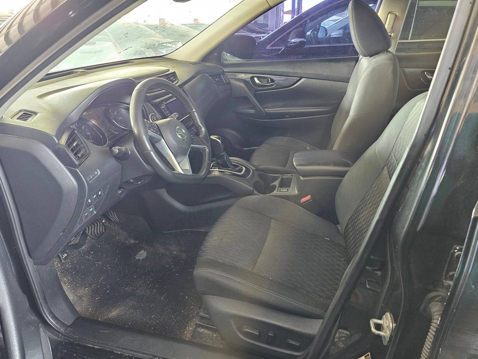 2019 NISSAN ROGUE — 201118 Miles — Lot T4KP551375 — Souq - Marhaba Auctions Used Cars - Image 8