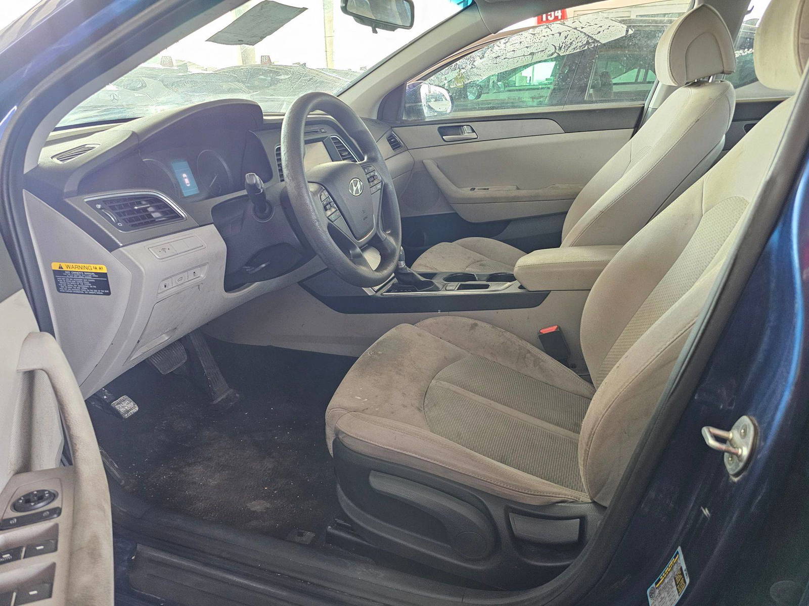 2017 HYUNDAI SONATA — 192469 Miles — Lot HH466030 — Souq - Marhaba Auctions Used Cars - Image 9