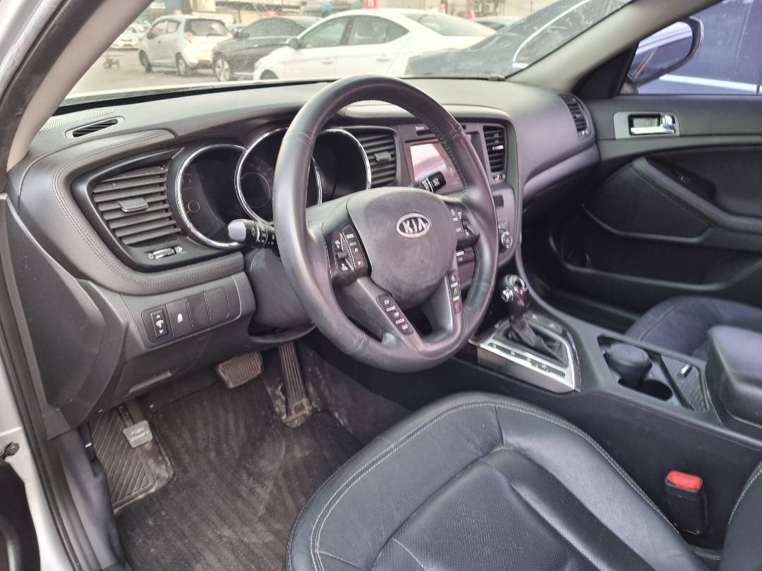 2011 KIA K5 — 81280 KM — Lot 167374 — Main - Marhaba Auctions Used Cars - Image 7