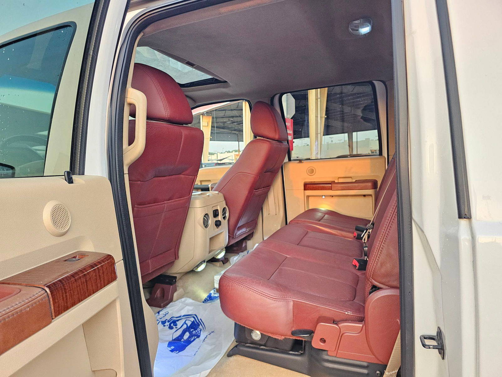 2011 FORD F450 — 168734 KM — Lot 2BEA51079 — Souq - Marhaba Auctions Used Cars - Image 7