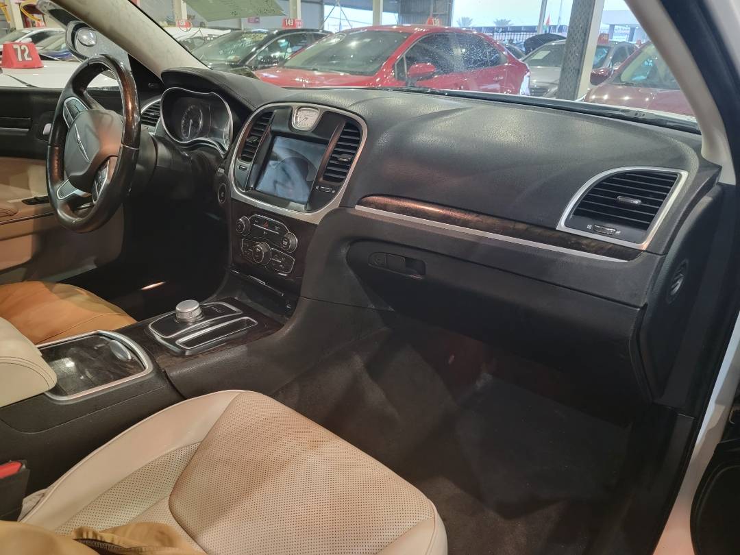 2018 CHRYSLER 300 — 114286 Miles — Lot 37443913 - Marhaba Auctions Used Cars - Image 6