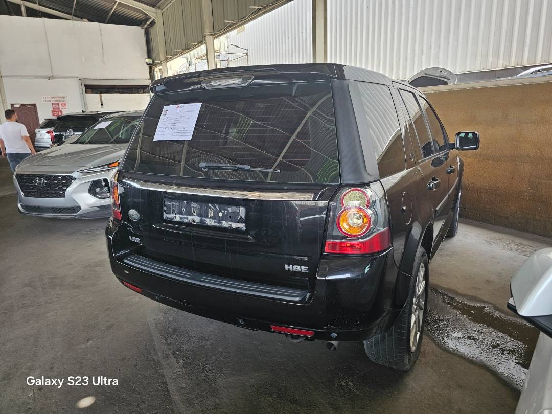 2014 LAND ROVER LR2 — 175563 KM — Lot H396465 — Main - Marhaba Auctions Used Cars - Image 4