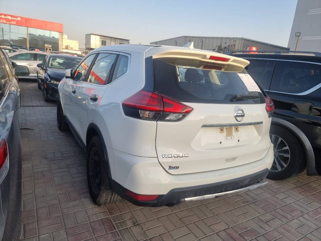 NISSAN ROGUE 2017 - Marhaba Auction Used Cars - Image 4
