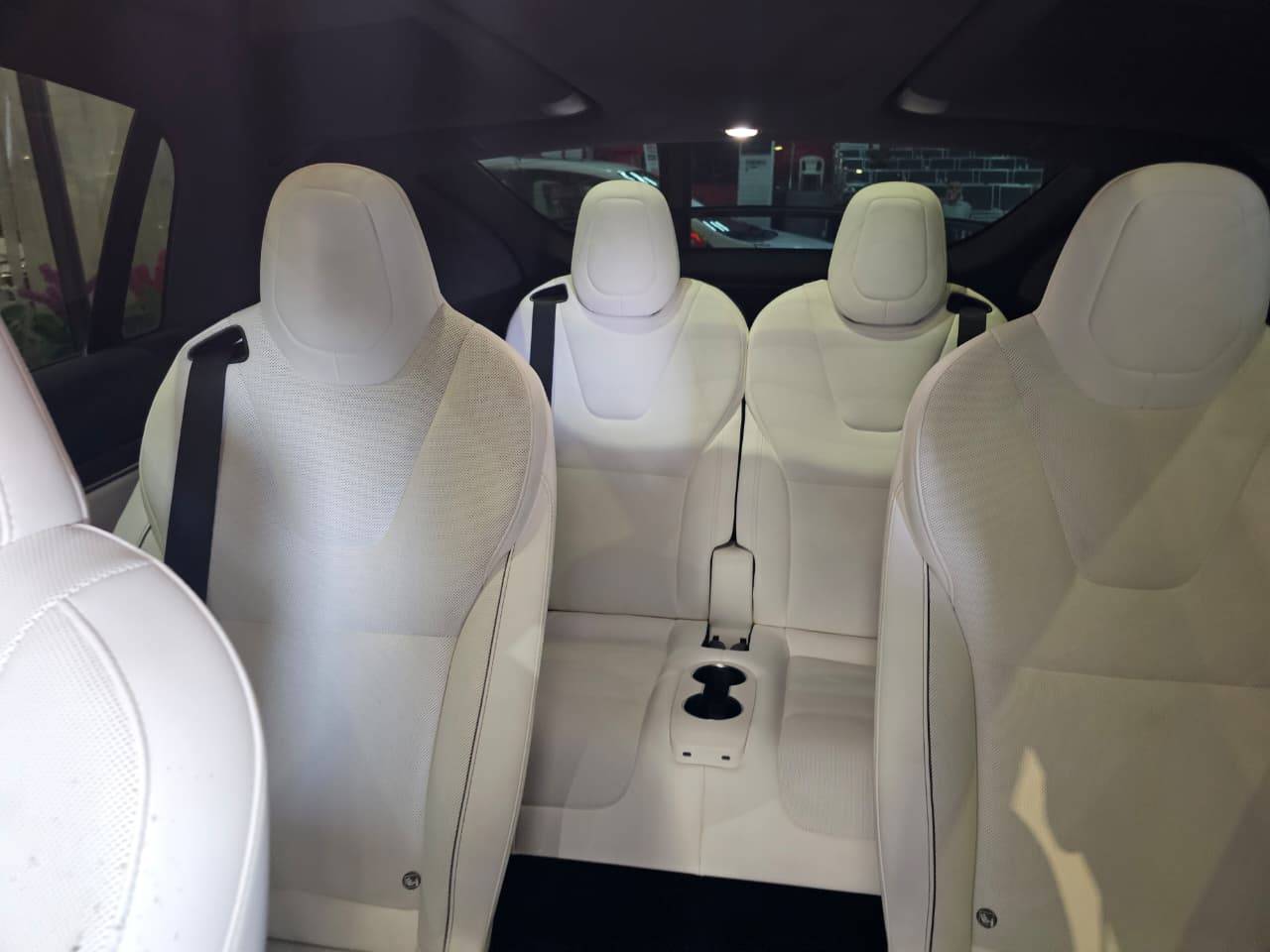 2023 TESLA Model X — 24802 KM — Lot F390425 — Souq - Marhaba Auctions Used Cars - Image 11