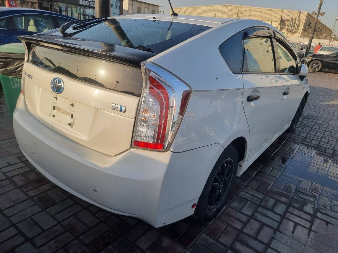 2014 TOYOTA PRIUS — 234507 Miles — Lot 0366287 — Ind. 12 - Marhaba Auctions Used Cars - Image 5