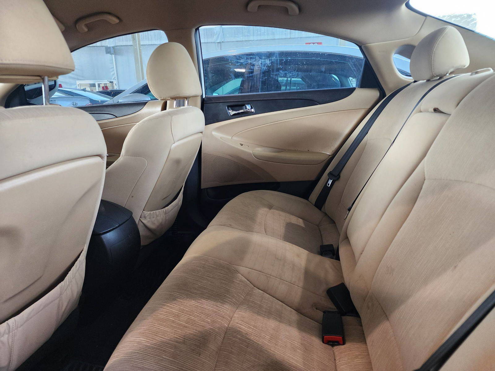 2012 HYUNDAI SONATA — 217816 Miles — Lot 46193034 — Souq - Marhaba Auctions Used Cars - Image 7