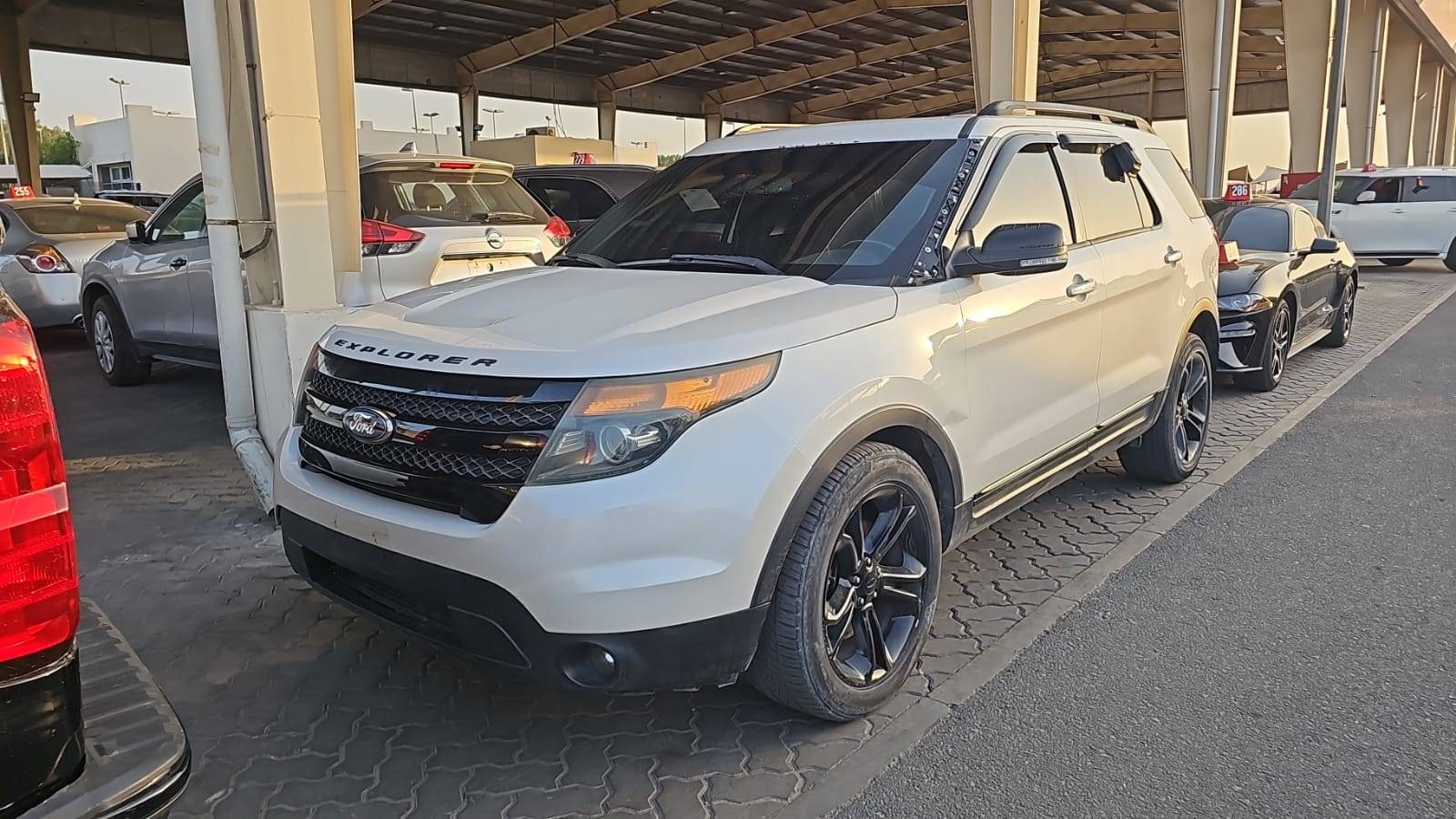 2015 FORD EXPLORER — 196319 Miles — Lot 1FGA01054 — Souq - Marhaba Auctions Used Cars - Image 10