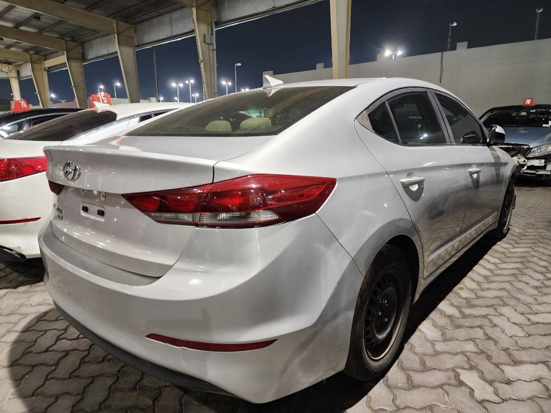 2017 HYUNDAI ELANTRA — 157205 Miles — Lot 40748094 — Souq - Marhaba Auctions Used Cars - Image 5