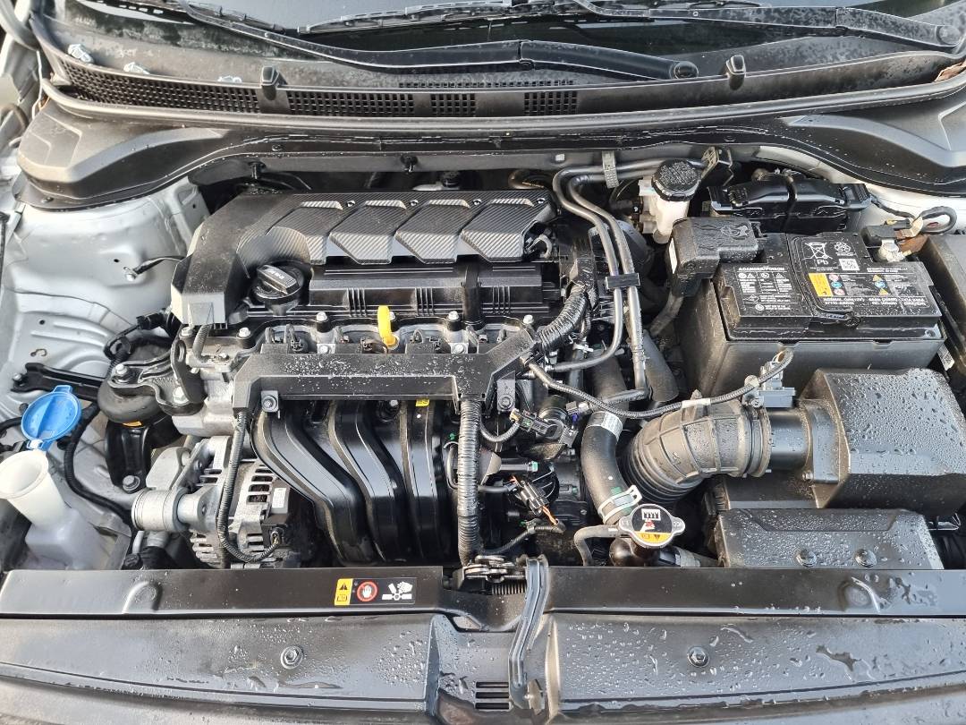 HYUNDAI ACCENT 2022 - Marhaba Auction Used Cars - Image 10