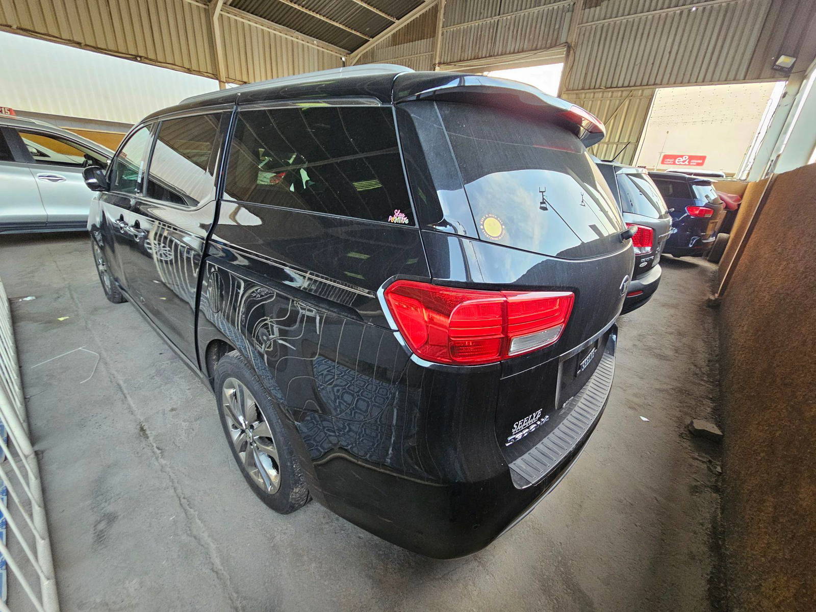 2017 KIA SEDONA — 115522 Miles — Lot 4H6278977 — Main - Marhaba Auctions Used Cars - Image 5