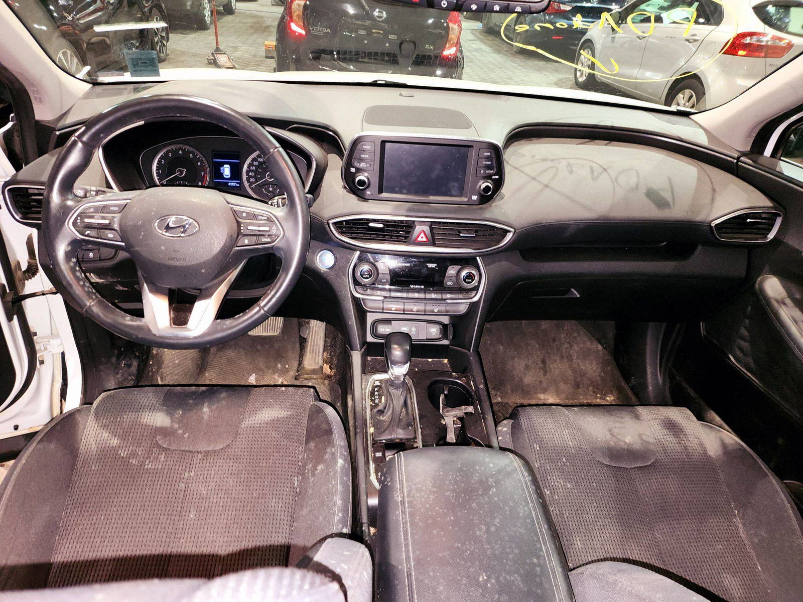 2019 HYUNDAI SANTA FE — 43721 KM — Lot 30046665 — Souq - Marhaba Auctions Used Cars - Image 7