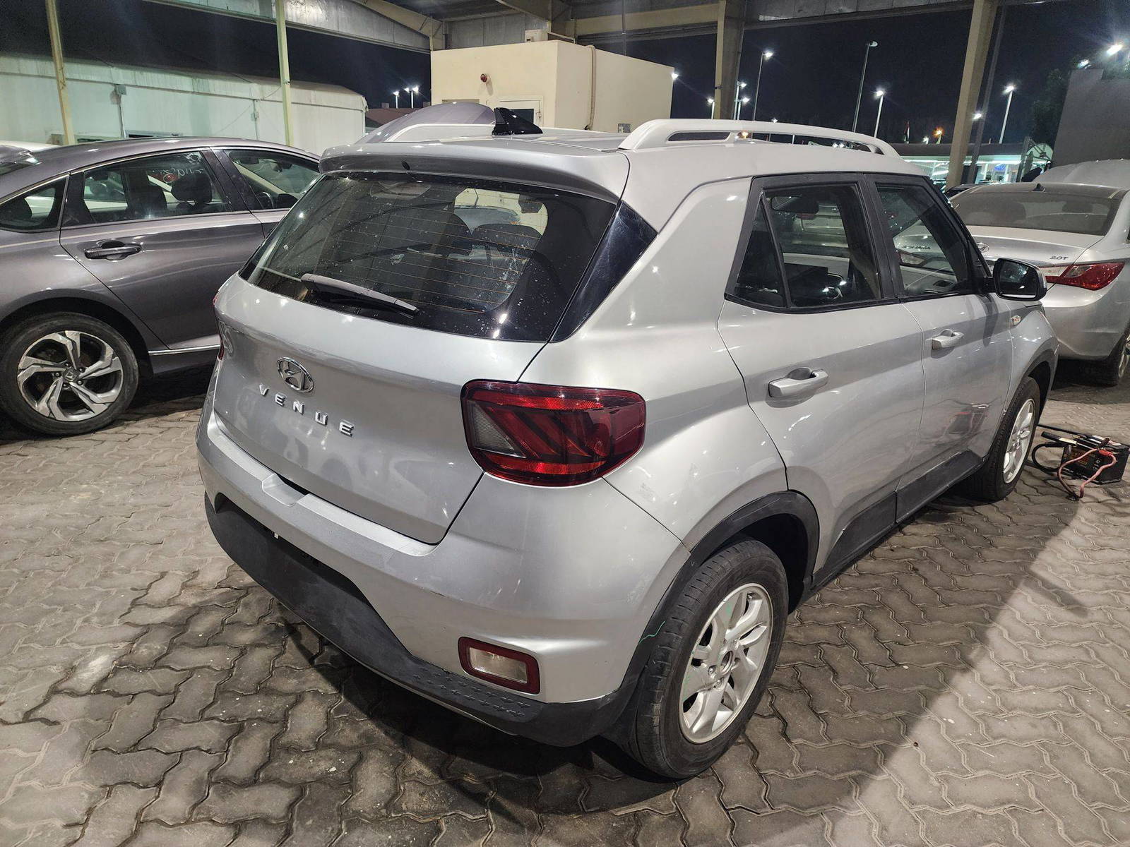2020 HYUNDAI VENUE SEL — 51117 Miles — Lot 016354 - Marhaba Auctions Used Cars - Image 3
