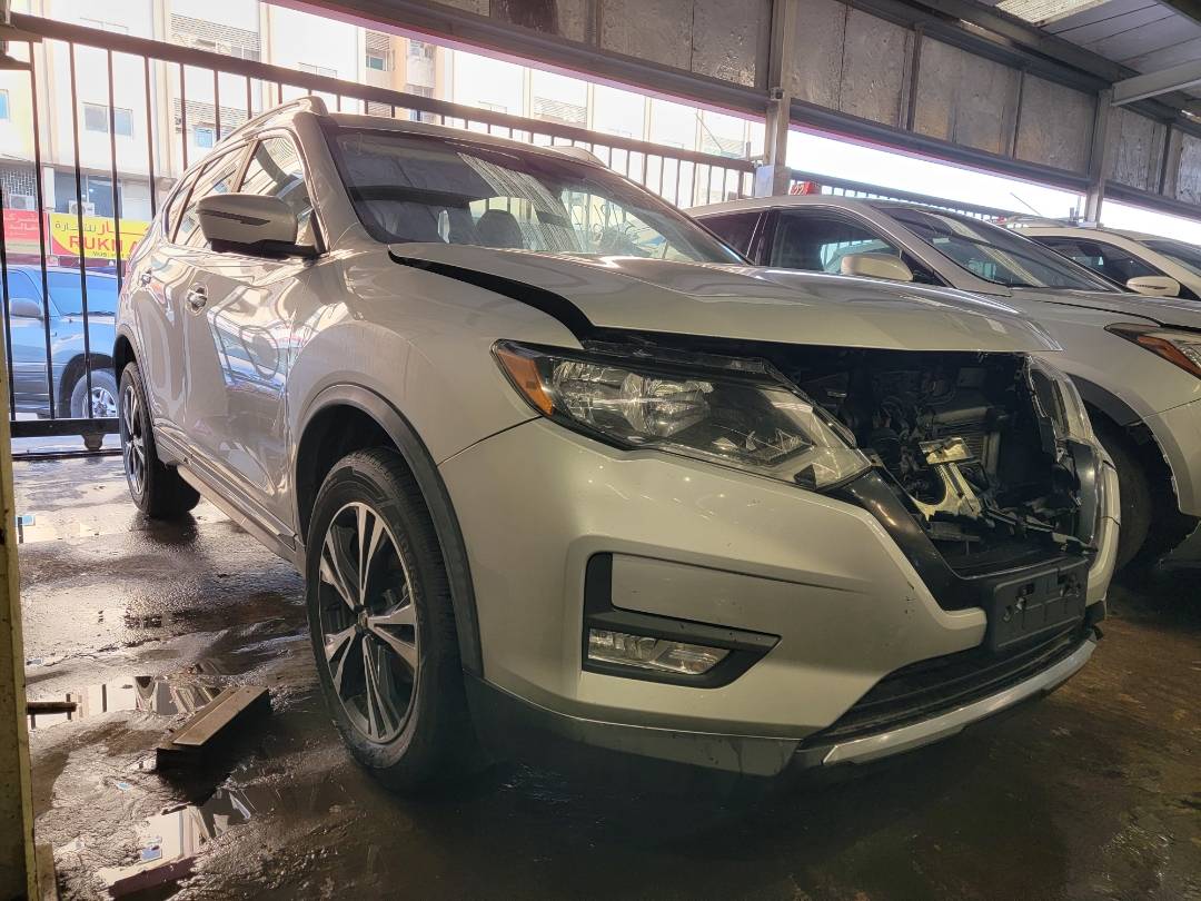2018 NISSAN ROGUE — 129502 Miles — Lot 318617 — Souq - Marhaba Auctions Used Cars - Image 4