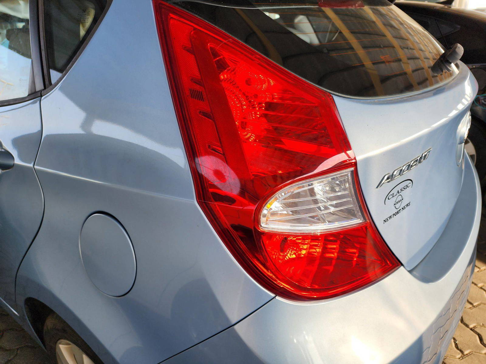 2012 HYUNDAI ACCENT — 164025 Miles — Lot 38539322 — Souq - Marhaba Auctions Used Cars - Image 10