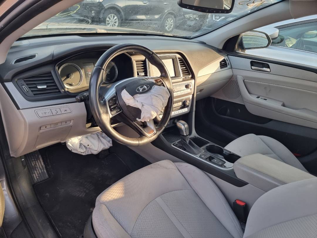 2018 HYUNDAI SONATA SPORT — 182526 Miles — Lot H672356 — Main - Marhaba Auctions Used Cars - Image 6
