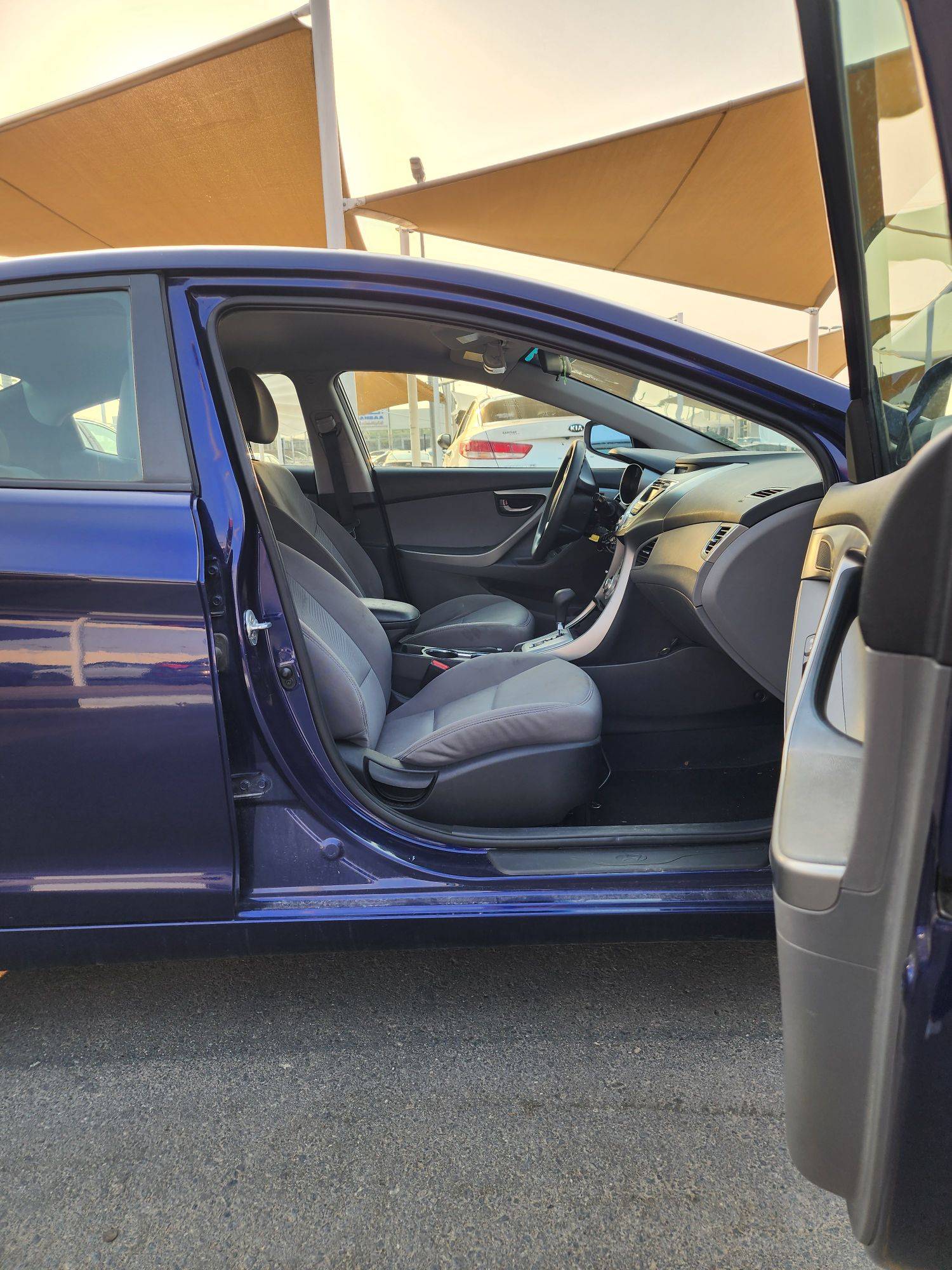 2012 HYUNDAI ELANTRA — 120592 Miles — Lot 30178 — Souq - Marhaba Auctions Used Cars - Image 5