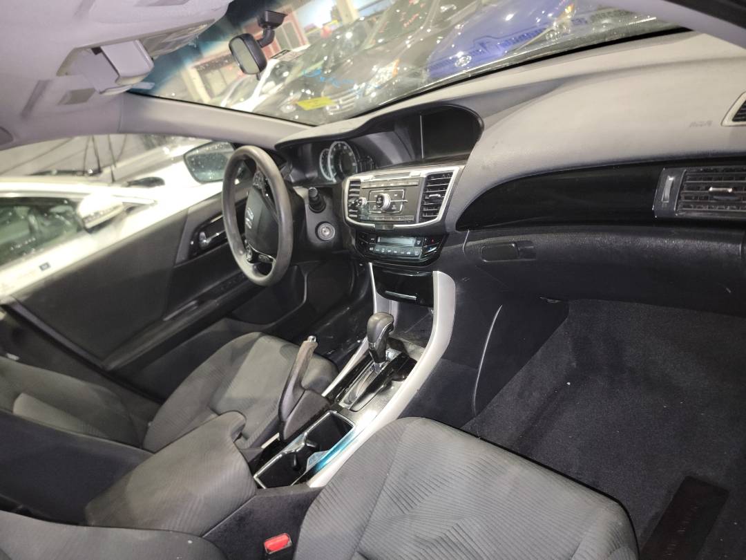 2017 HONDA ACCORD — 166953 Miles — Lot 37836445 - Marhaba Auctions Used Cars - Image 6