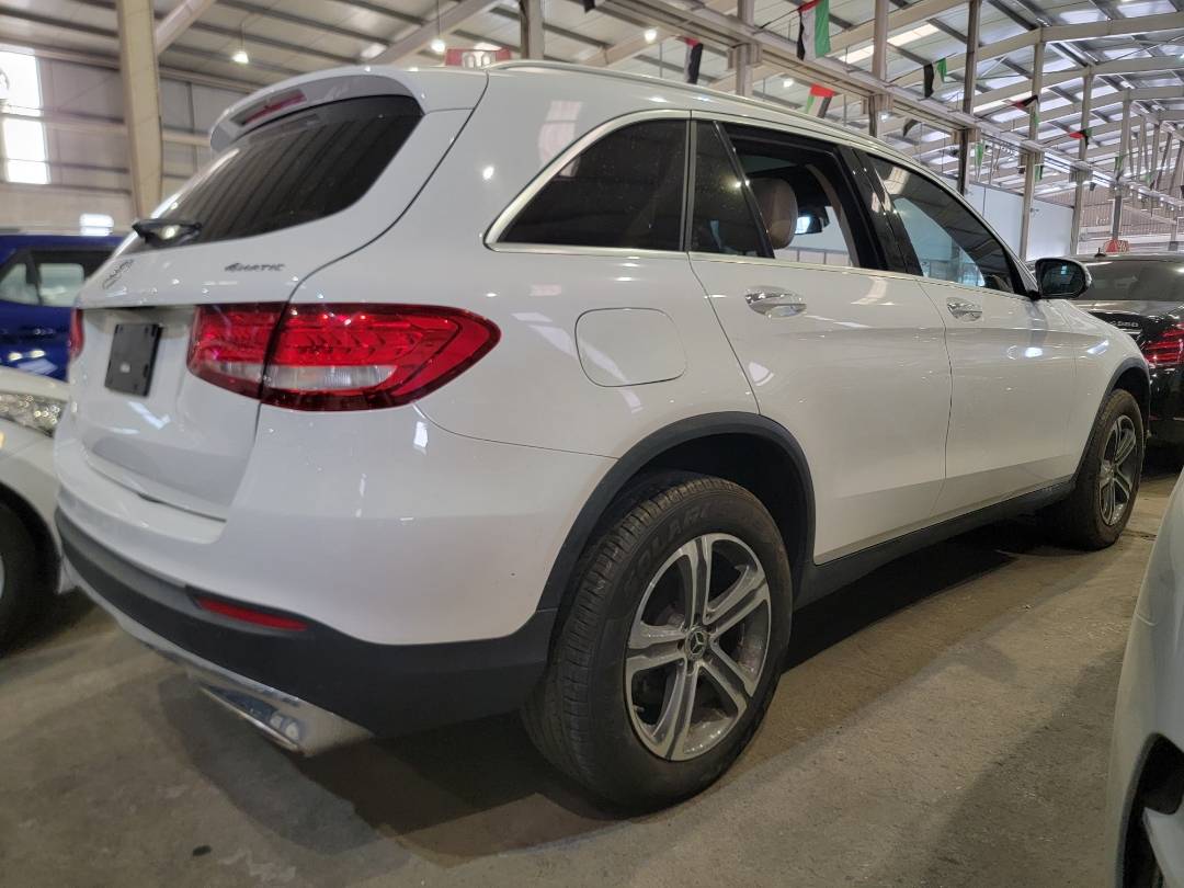 2018 MERCEDES BENZ GLC-300 — 154251 Miles — Lot 3JV097713 — Main - Marhaba Auctions Used Cars - Image 4