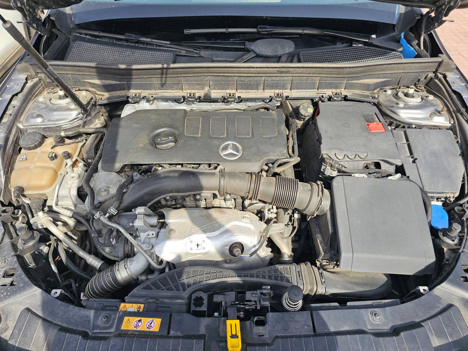 2020 MERCEDES BENZ GLB 250 — 110746 Miles — Lot W016544 — Al Sajaa - Marhaba Auctions Used Cars - Image 11