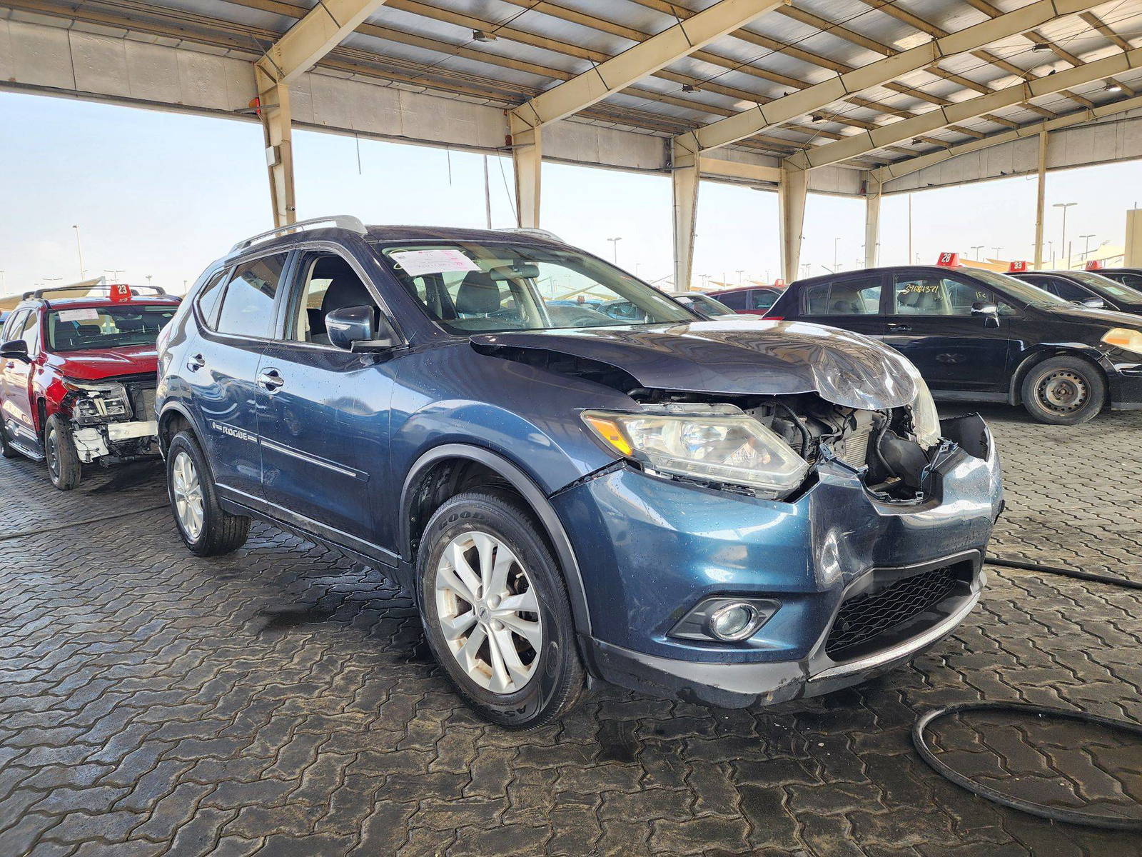 2014 NISSAN ROGUE — 126843 KM — Lot 801407 — Souq - Marhaba Auctions Used Cars - Image 4