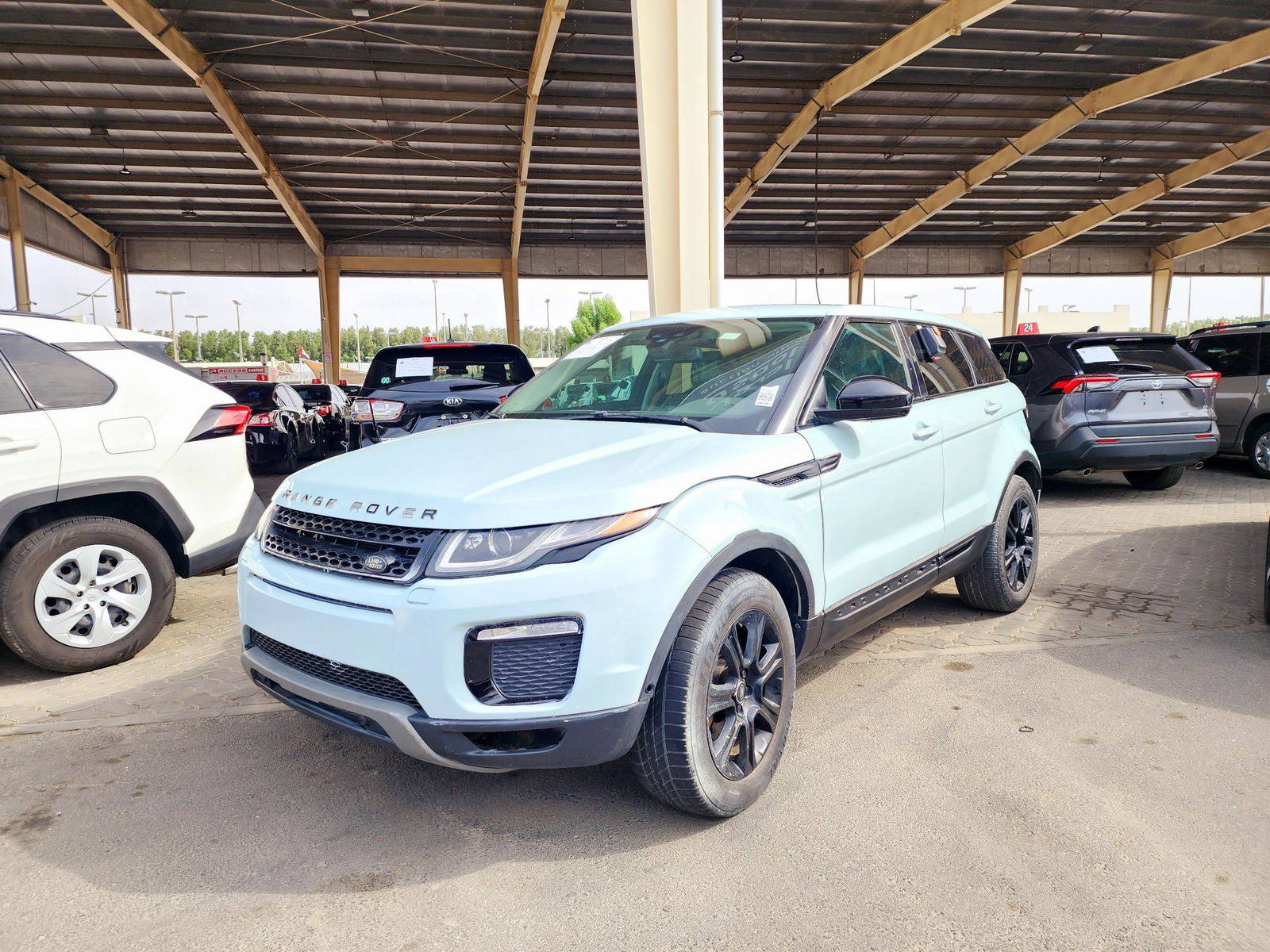 2016 LAND ROVER RANGE ROVER EVOQUE SE — 92140 Miles — Lot GH158474 — Souq - Marhaba Auctions Used Cars - Image 5