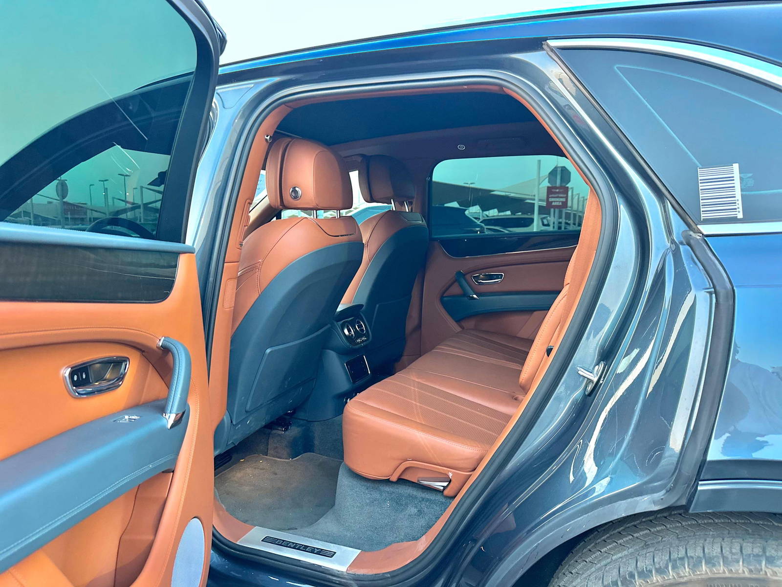2019 BENTLEY BENTAYGA — 54773 KM — Lot 25195 — Al Quoz - Marhaba Auctions Used Cars - Image 8