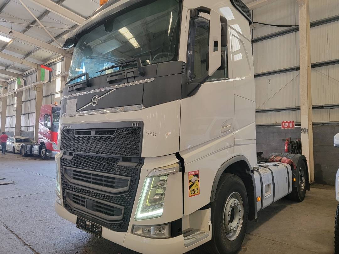 2017 VOLVO FH-Series — 902945 KM — Lot HB793249 — Main - Marhaba Auctions Used Cars - Image 7