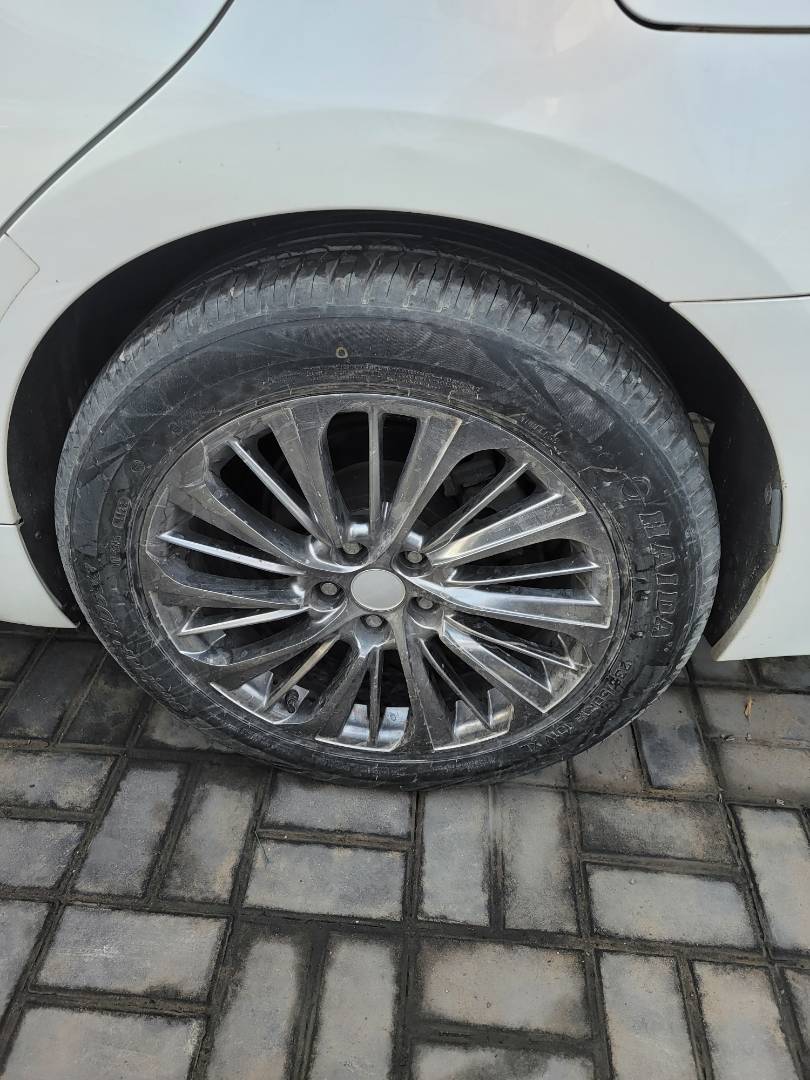 2014 LEXUS ES 300H — 116959 Miles — Lot E2045405 — Main - Marhaba Auctions Used Cars - Image 9