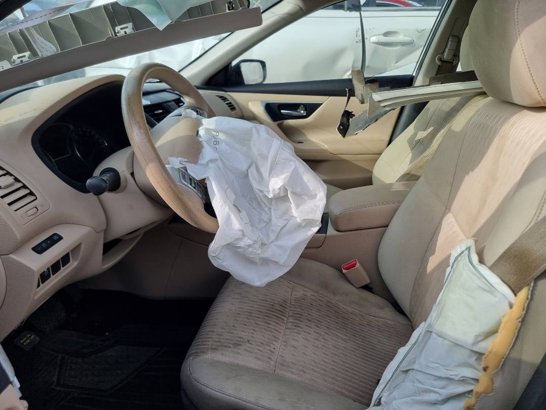 2016 NISSAN ALTIMA — 168823 Miles — Lot 125487 — Main - Marhaba Auctions Used Cars - Image 4
