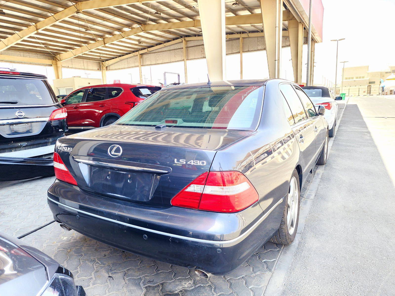 2005 LEXUS LS 430 — 266945 Miles — Lot 55008522 — Souq - Marhaba Auctions Used Cars - Image 3