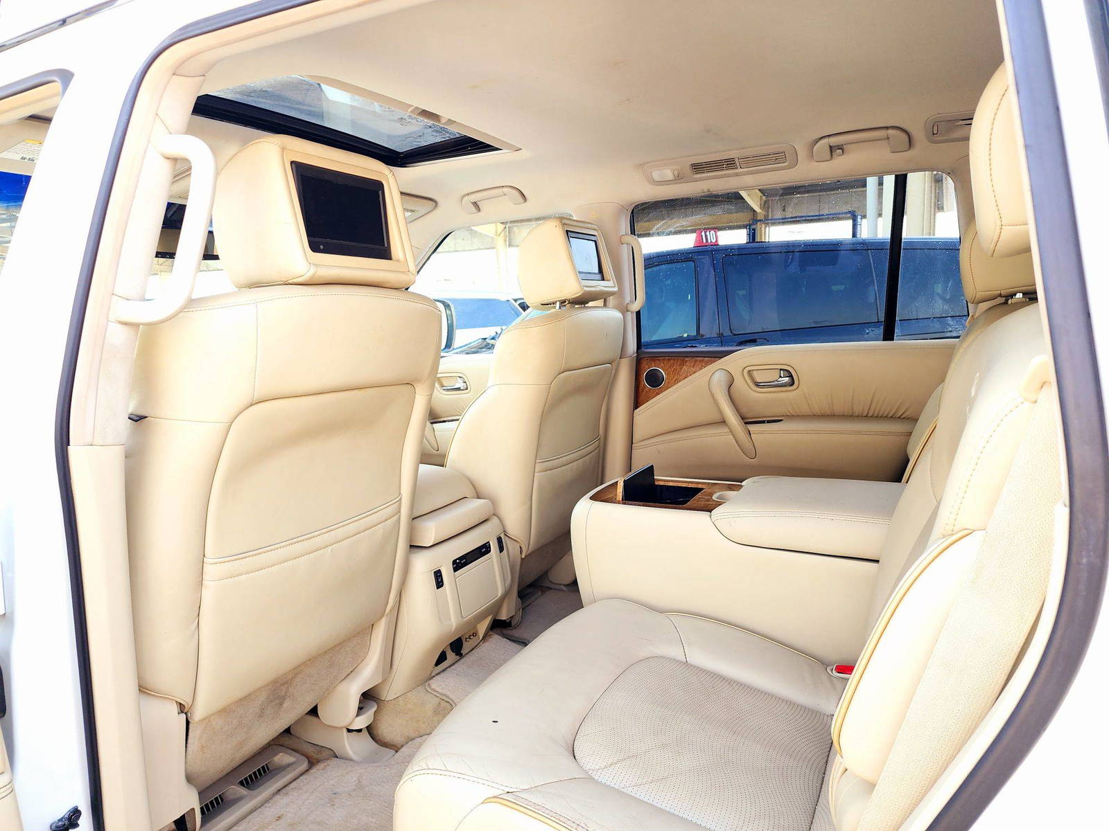 2013 INFINITI QX56 — 195130 Miles — Lot NE4D9060802 — Souq - Marhaba Auctions Used Cars - Image 6