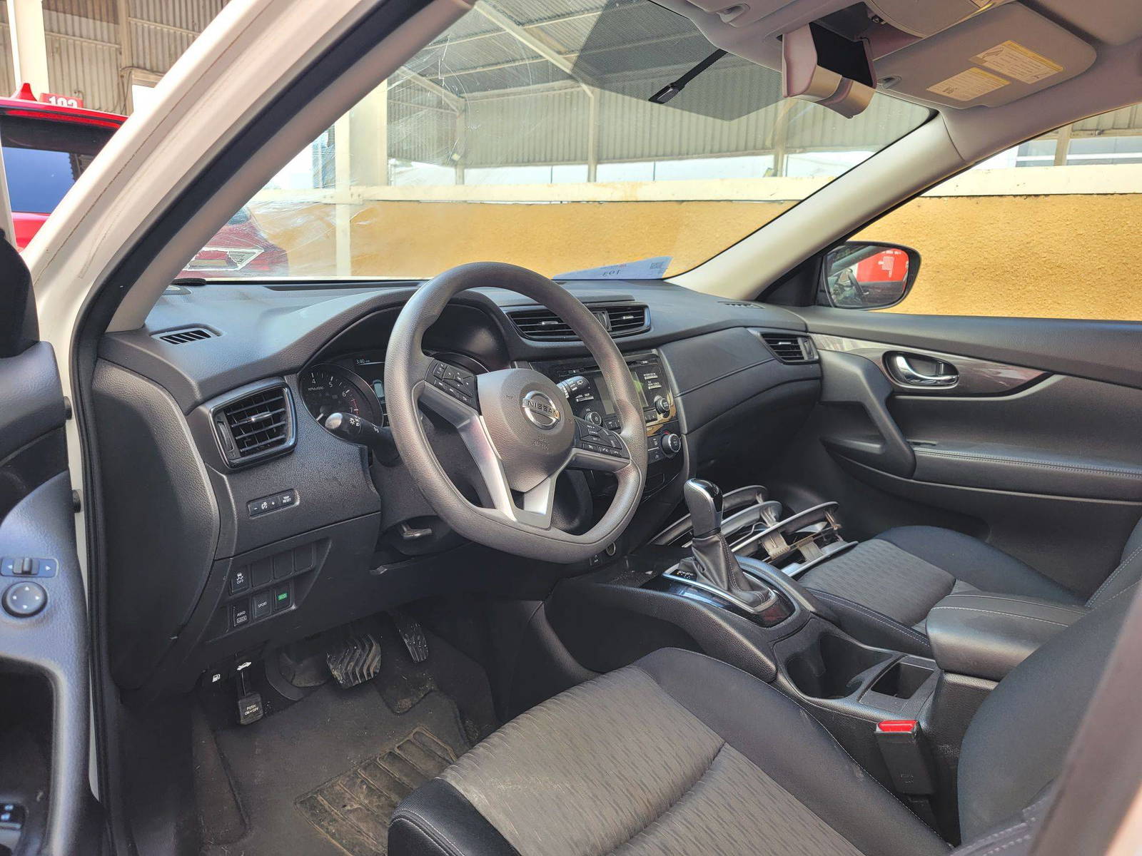 NISSAN ROGUE 2017 - Marhaba Auction Used Cars - Image 7