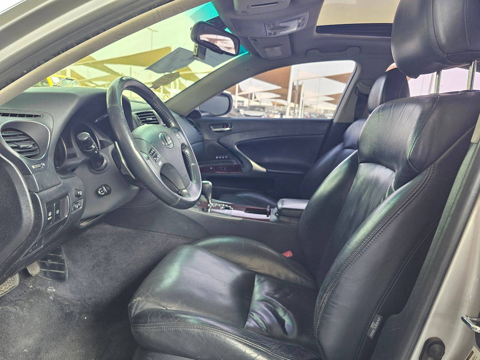 2007 LEXUS IS 250 — 243987 KM — Lot 030760 — Ind. 12 - Marhaba Auctions Used Cars - Image 9