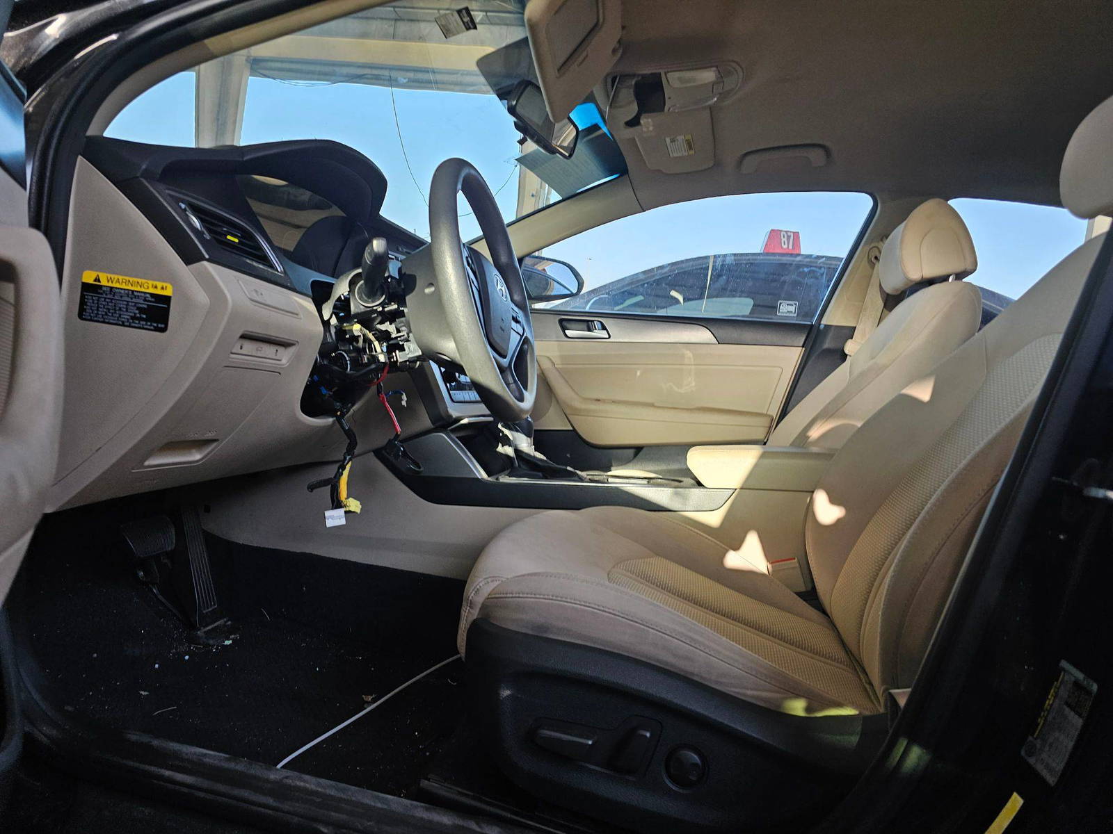 2015 HYUNDAI SONATA SPORT — 165992 Miles — Lot 67958755 — Souq - Marhaba Auctions Used Cars - Image 7