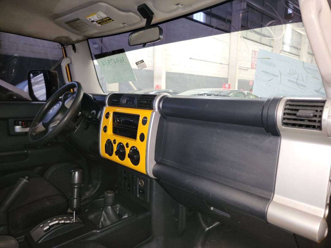 2007 TOYOTA FJ CRUISER — 220210 Miles — Lot 0002673 - Marhaba Auctions Used Cars - Image 4