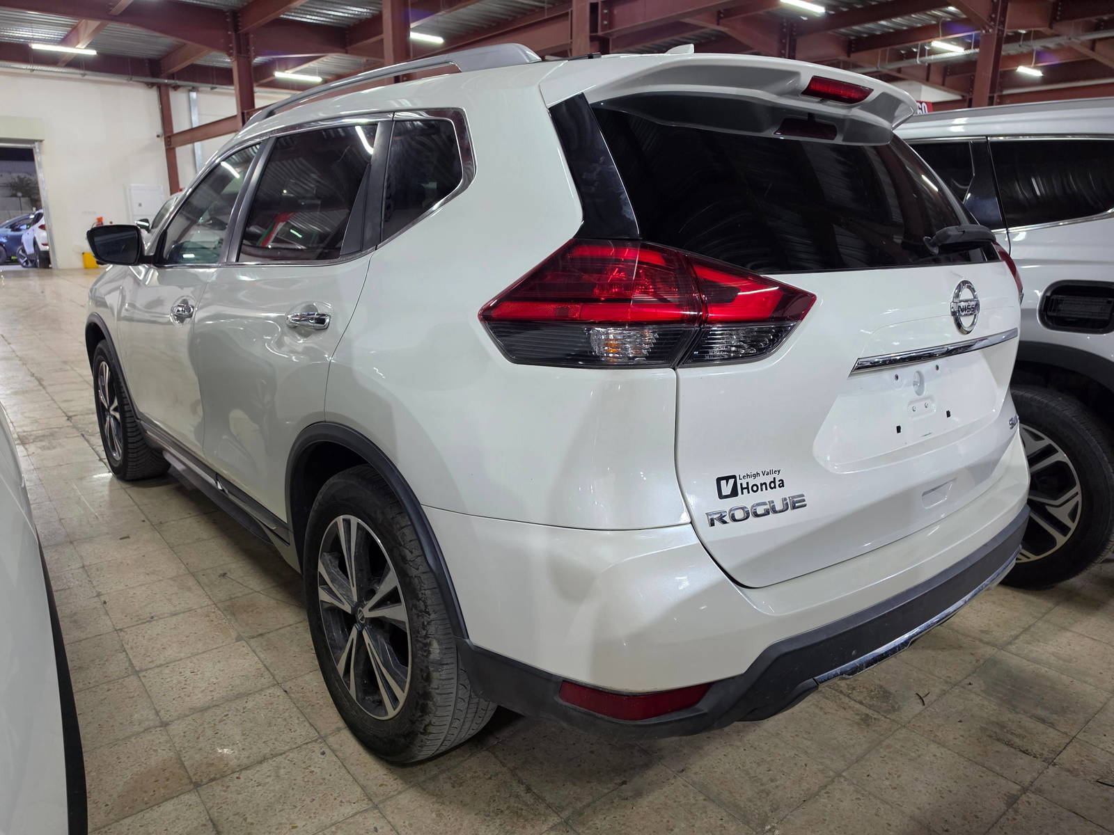 2017 NISSAN ROGUE — 100707 Miles — Lot 43956602 - Marhaba Auctions Used Cars - Image 5