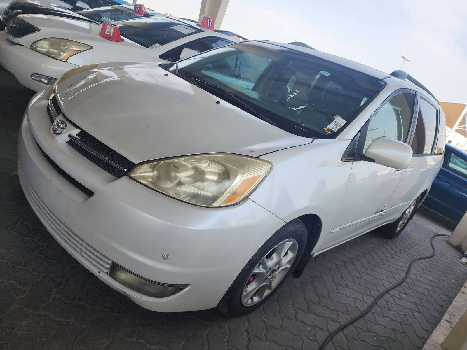 2005 TOYOTA SIENNA — 228787 Miles — Lot 38495990 — Souq - Marhaba Auctions Used Cars - Image 3
