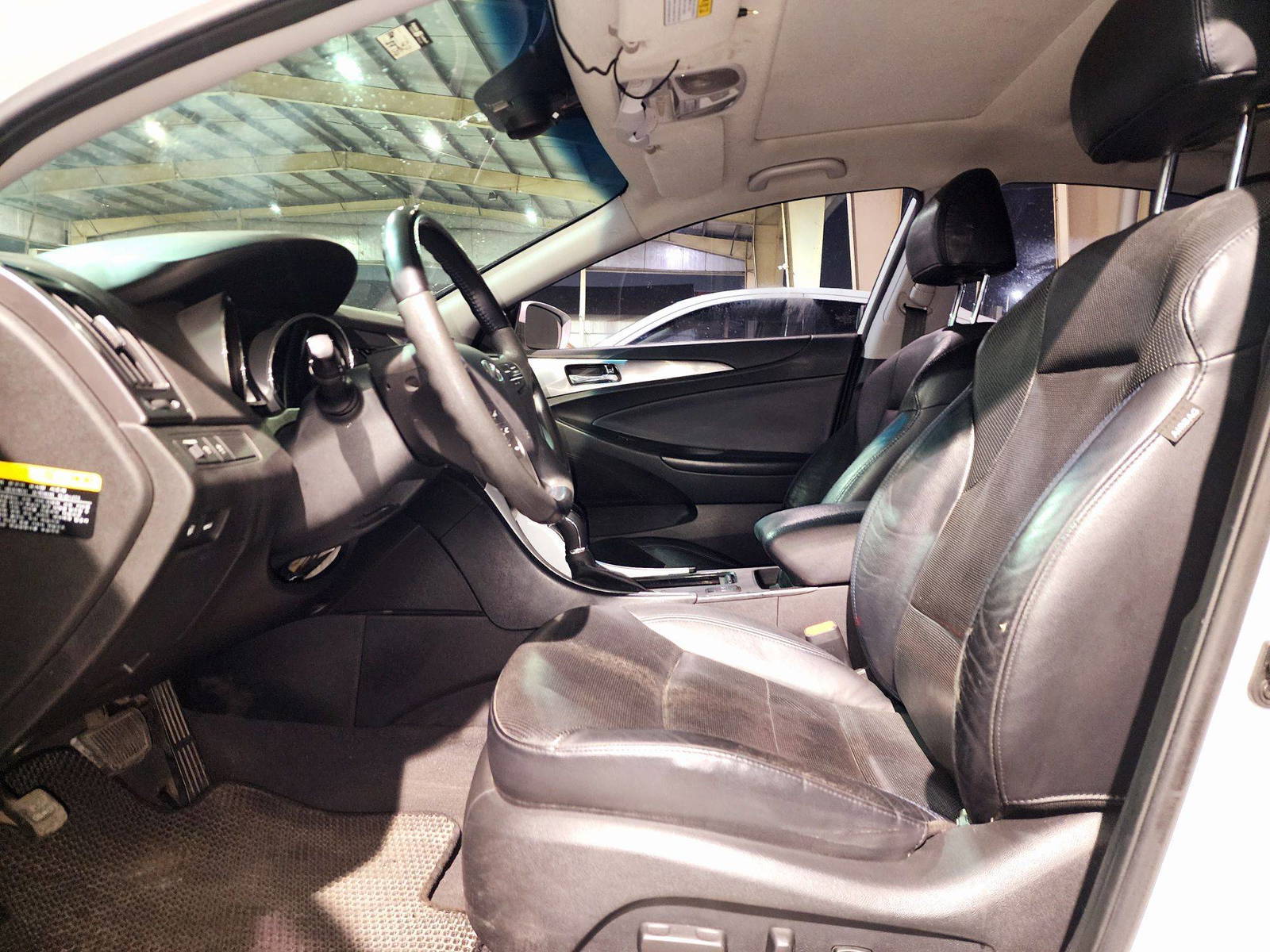 2012 HYUNDAI SONATA — 189756 KM — Lot 5BCA030237 — Souq - Marhaba Auctions Used Cars - Image 9