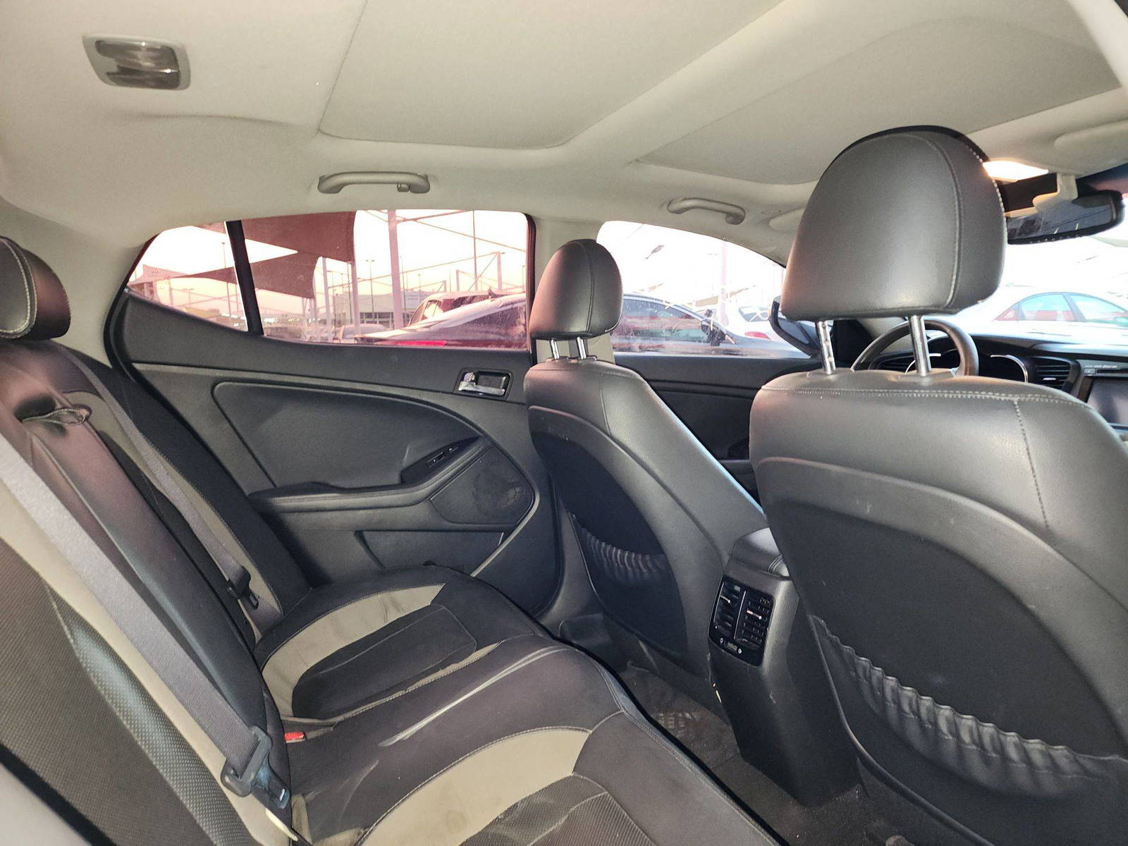 2012 KIA OPTIMA — 249361 Miles — Lot 46265394 — Souq - Marhaba Auctions Used Cars - Image 4