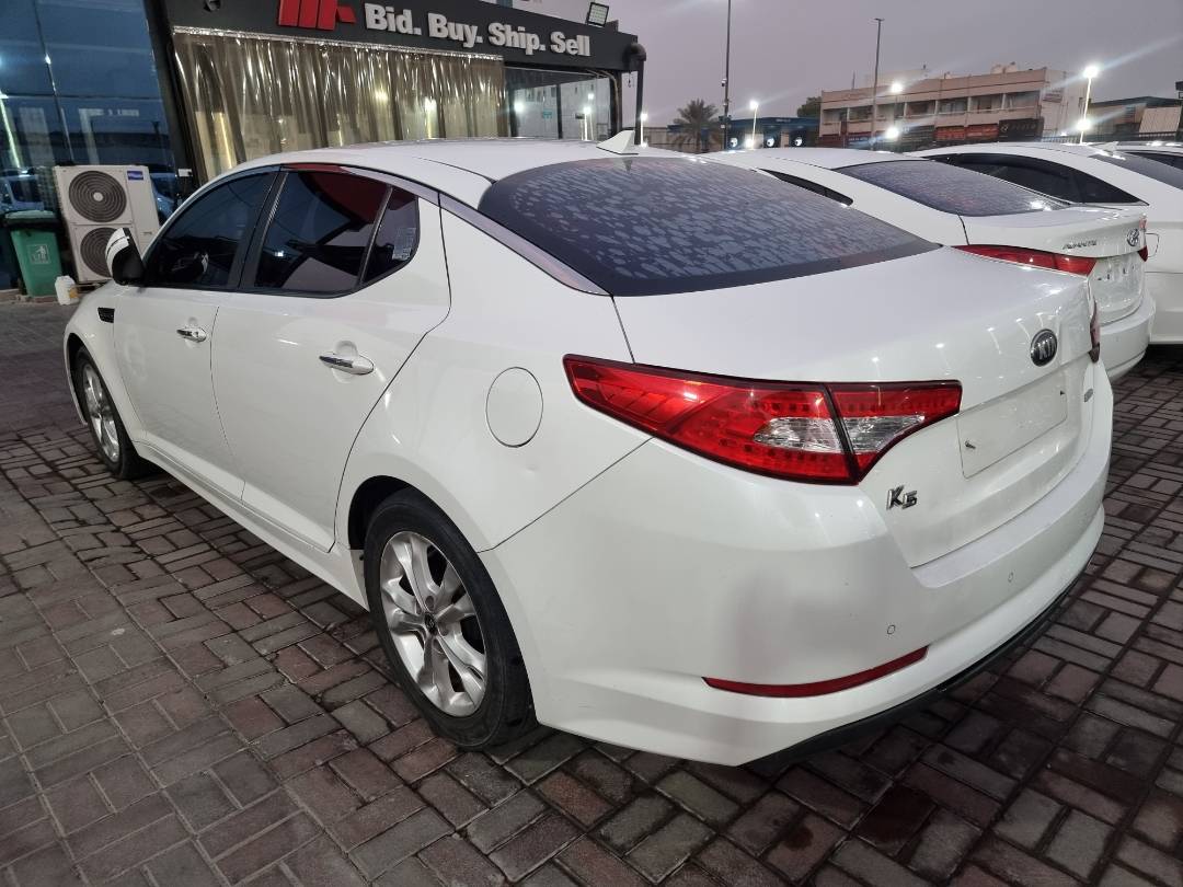 2013 KIA K5 — 207341 KM — Lot 215478 — Souq - Marhaba Auctions Used Cars - Image 5