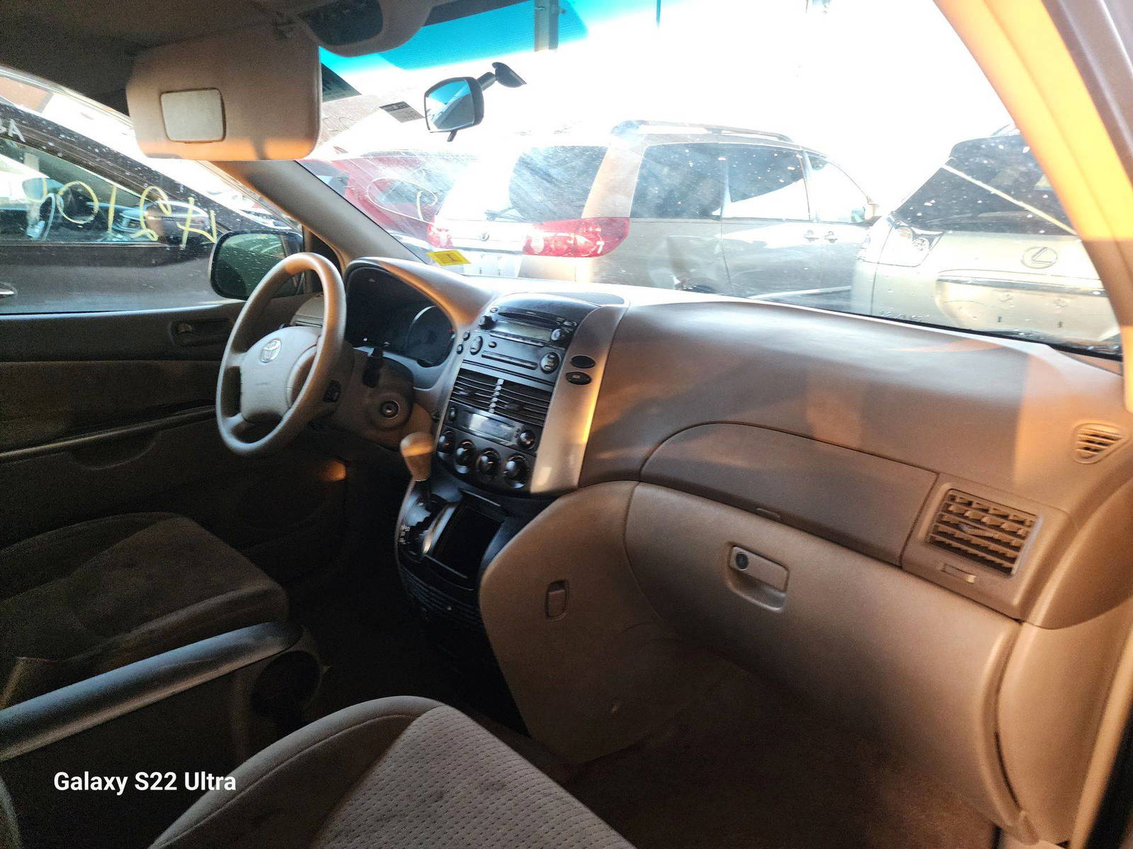 2009 TOYOTA SIENNA — 182911 Miles — Lot 42104104 - Marhaba Auctions Used Cars - Image 5