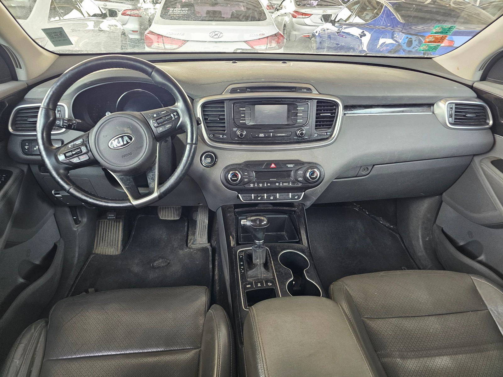 2016 KIA SORENTO — 163724 KM — Lot 12308185 — Souq - Marhaba Auctions Used Cars - Image 7