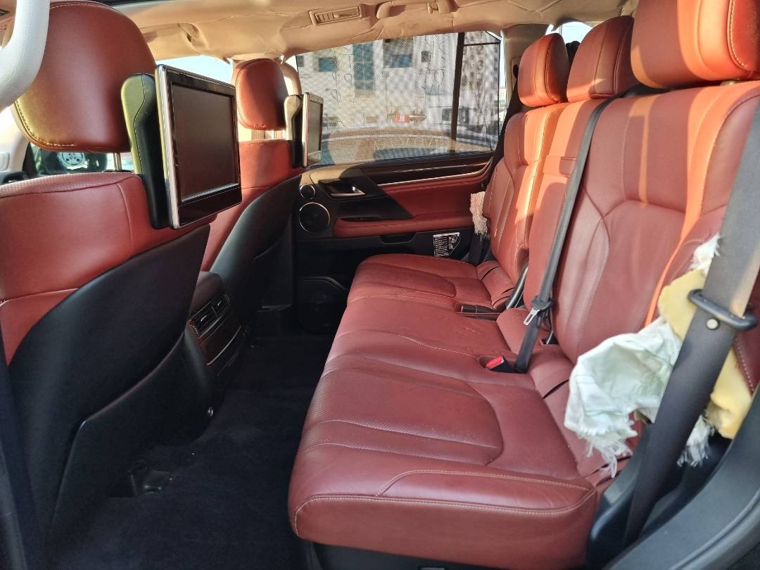 2018 LEXUS LX 570 — 89283 Miles — Lot 125487 — Ind. 12 - Marhaba Auctions Used Cars - Image 5