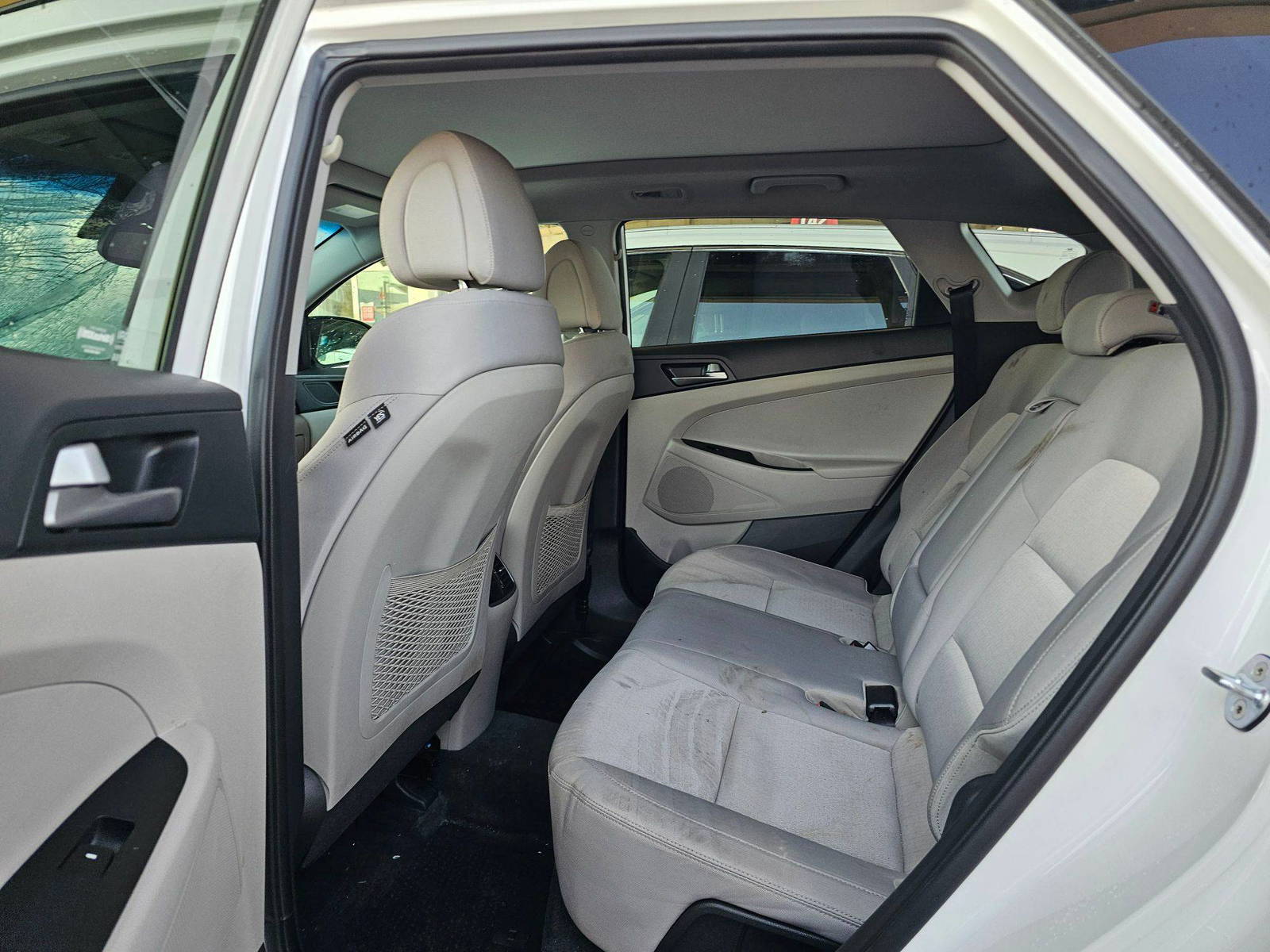 HYUNDAI TUCSON 2017 - Marhaba Auction Used Cars - Image 5