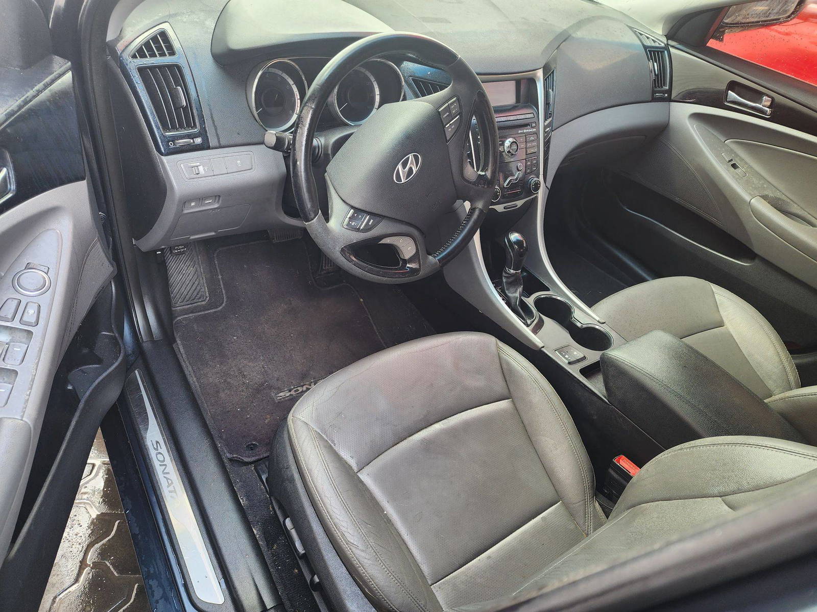 2011 HYUNDAI SONATA — 142277 Miles — Lot 76332873 - Marhaba Auctions Used Cars - Image 10