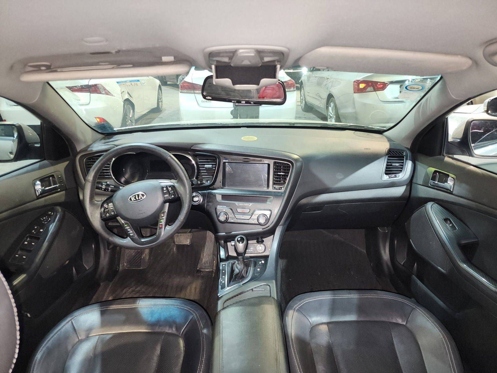 2012 KIA K5 — 133733 KM — Lot 005470 — Al Quoz - Marhaba Auctions Used Cars - Image 8