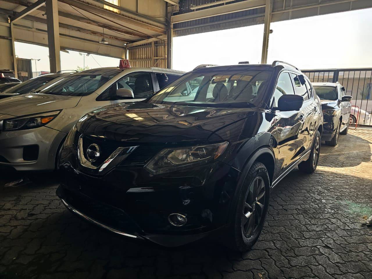 Nissan Rogue 2015 view 2