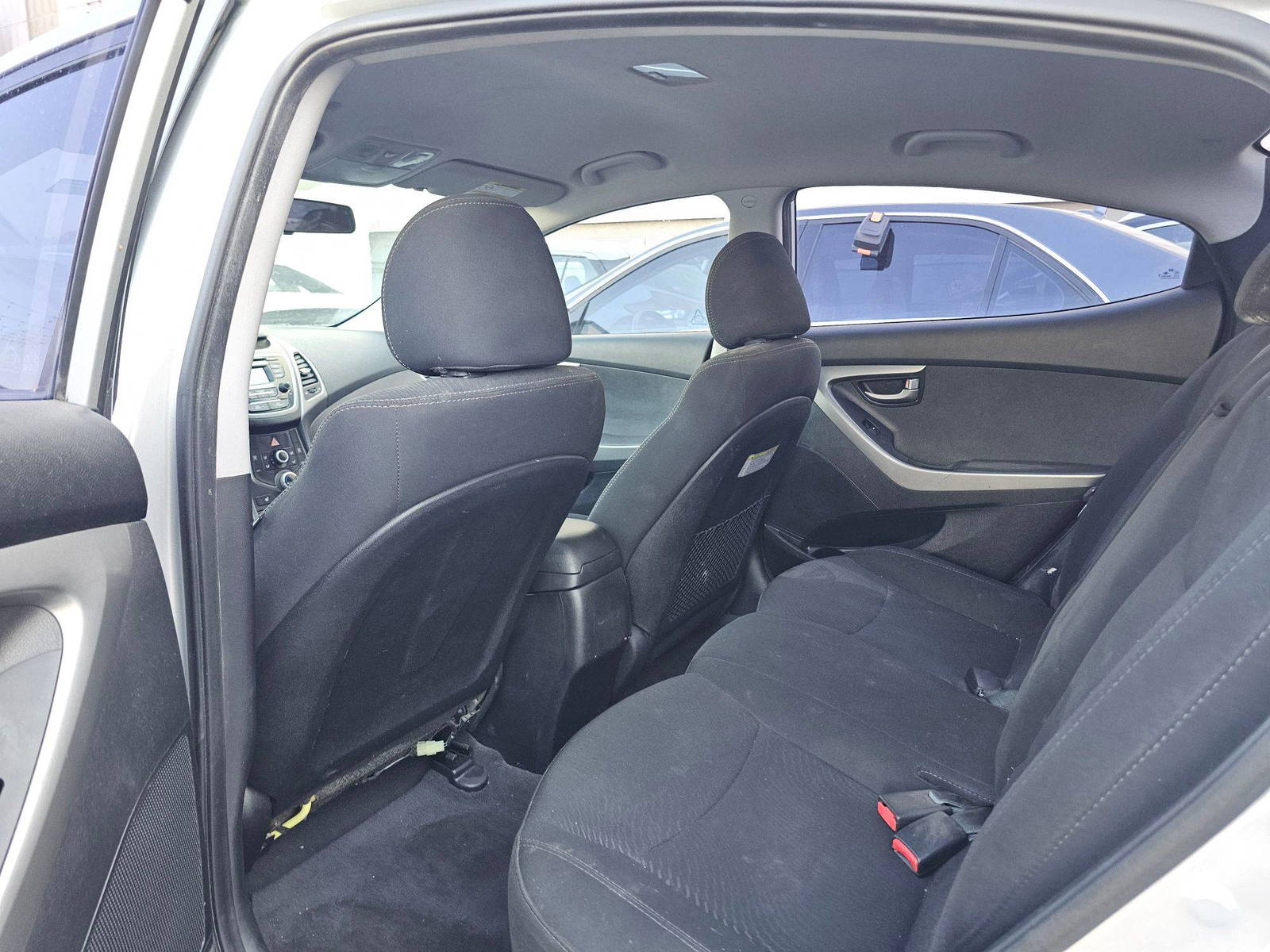 HYUNDAI ELANTRA 2015 - Marhaba Auction Used Cars - Image 7